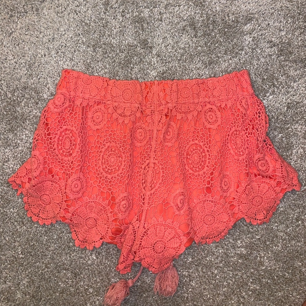 Breeze Over Orange Flower Designed shorts size S - Picture 10 of 11